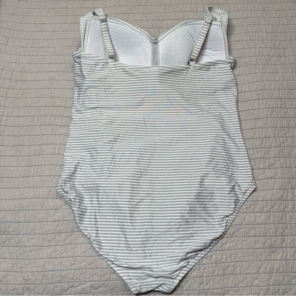 Nip Tuck Swim Gray & White Striped One-piece Swimsuit Size 12 - Picture 9 of 11